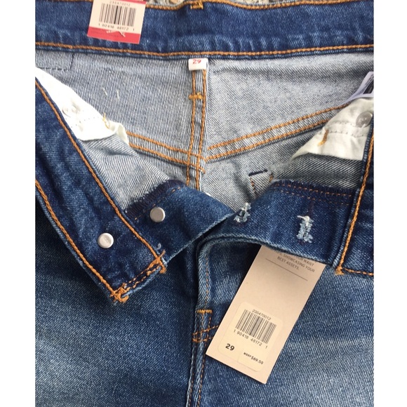 Levi’s High Rise Wedgie Denim Shorts - Picture 6 of 6